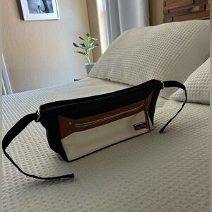 Itzy Ritzy travel pouch